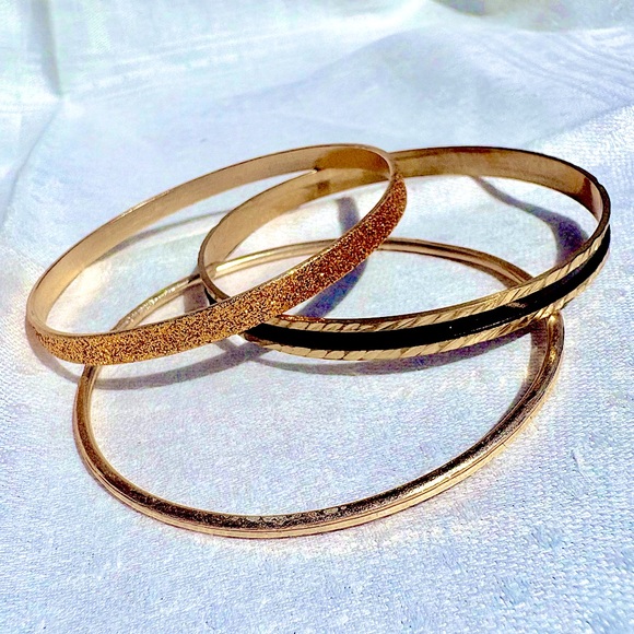 Bracelet Bangle Bundle of Three! All Different Gold-tone Metal with Patterns - Picture 1 of 6